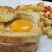 2. Sandwich mixto con huevo a la plancha